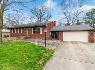 1237 Woodland Dr, Uniontown, OH 44685