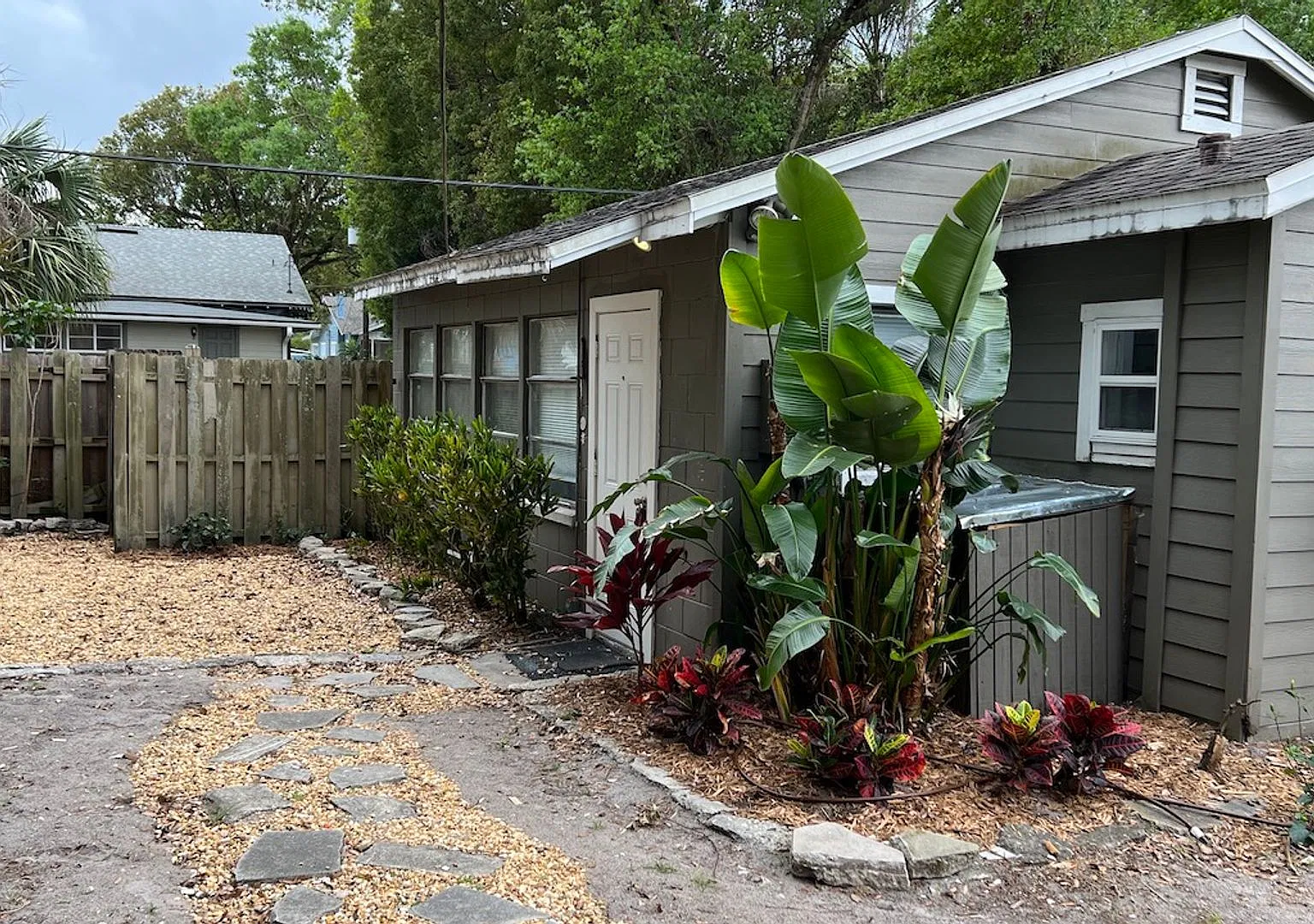 1-Bedroom 1-Bath Detached House Mills50/Downtown Orlando/Colonitaltown — Photo 1