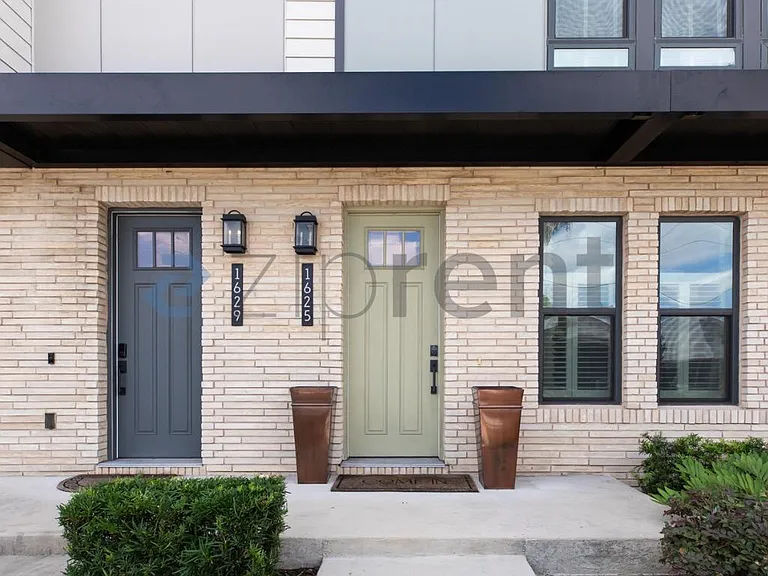 1625 Bridgeton Dr — Photo 2