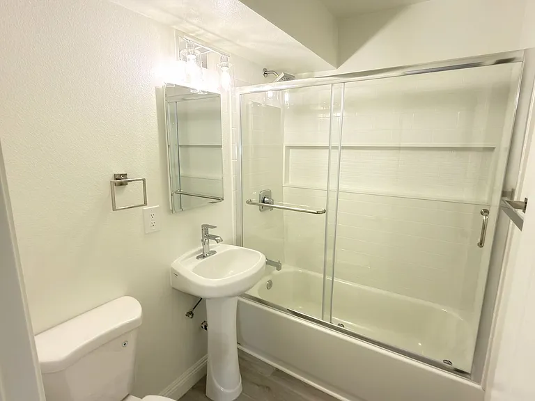 Olivewood Apartments | by Vanguard Property Group — Photo 35