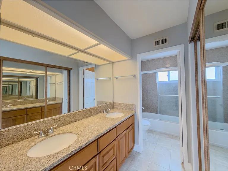 3101 Plaza Del Amo #91 — Photo 25