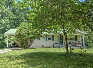 521 Mary Cromwell Rd, Jamestown, TN 38556