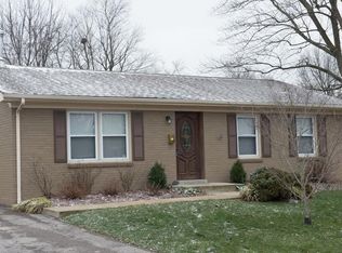 322 Nottingham Rd, Lexington, KY 40517