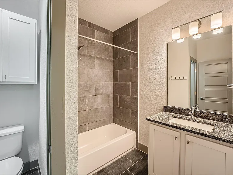 12264 Abbey Glen Ln — Photo 7