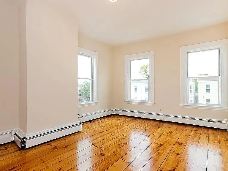 317-319 Dorchester St #2 — Photo 14