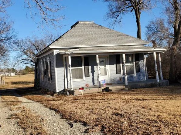609 Brooklyn Ave, Beloit, KS 67420