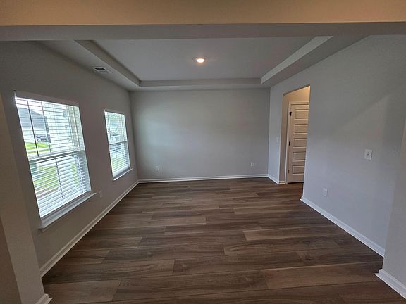 4th image of 421 Sea Breeze Way