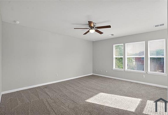 3rd image of 2923 Beacon Grove St