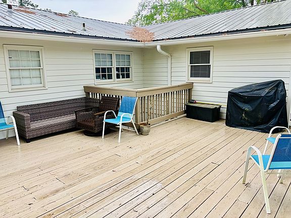 5th image of 1428 10th St SW