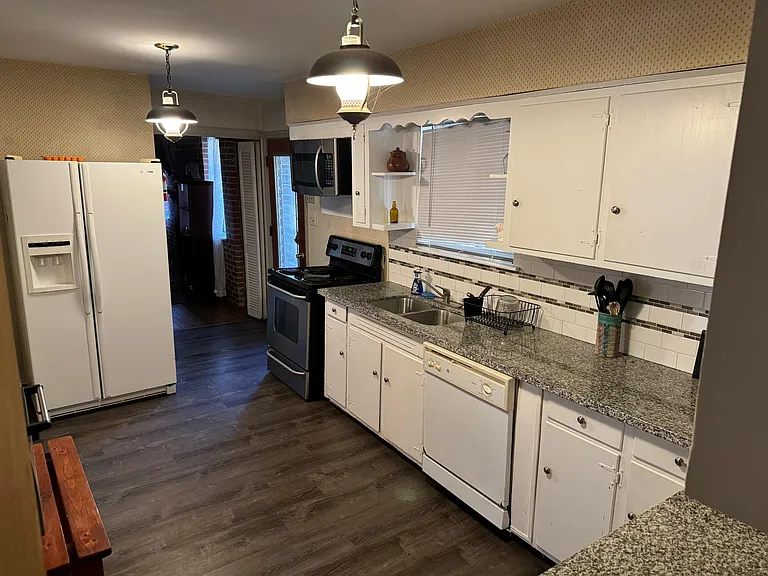 1829 Hill Hedge Dr — Photo 15