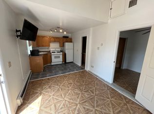 46 Glen Ln, Kings Park, NY 11754