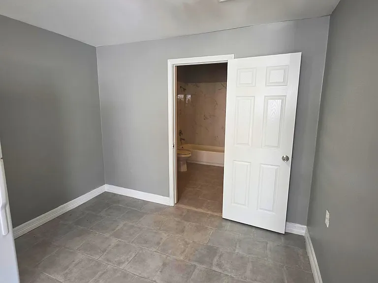 13501 Topeka St #G — Photo 7
