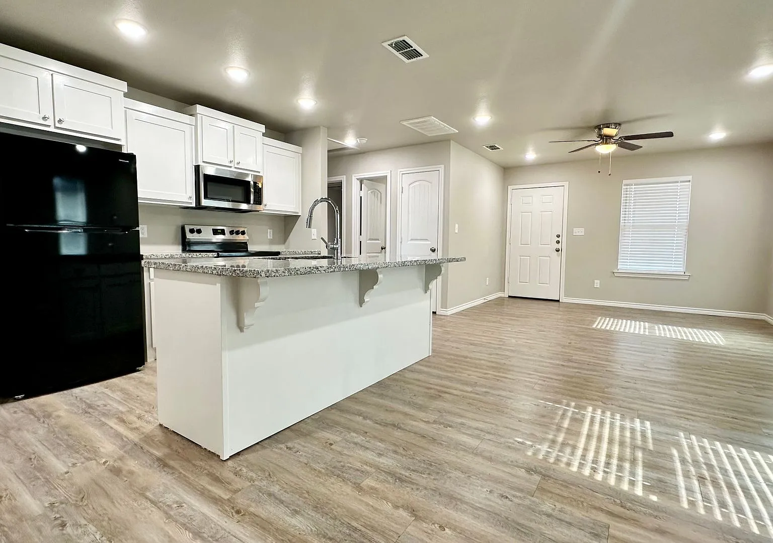 Cozy 3/2 In East Lubbock! — Photo 3