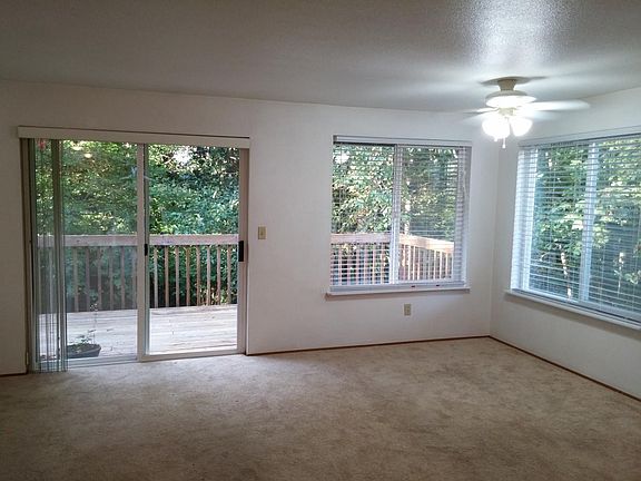 4th image of 3942 Redemption Ave SE