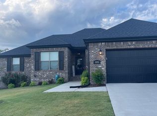 3098 E Calgary St, Fayetteville, AR 72701