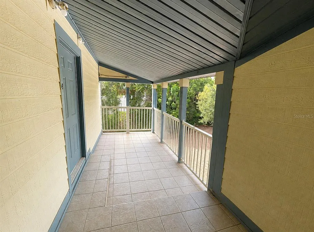 22 S Clyde Ave — Photo 2