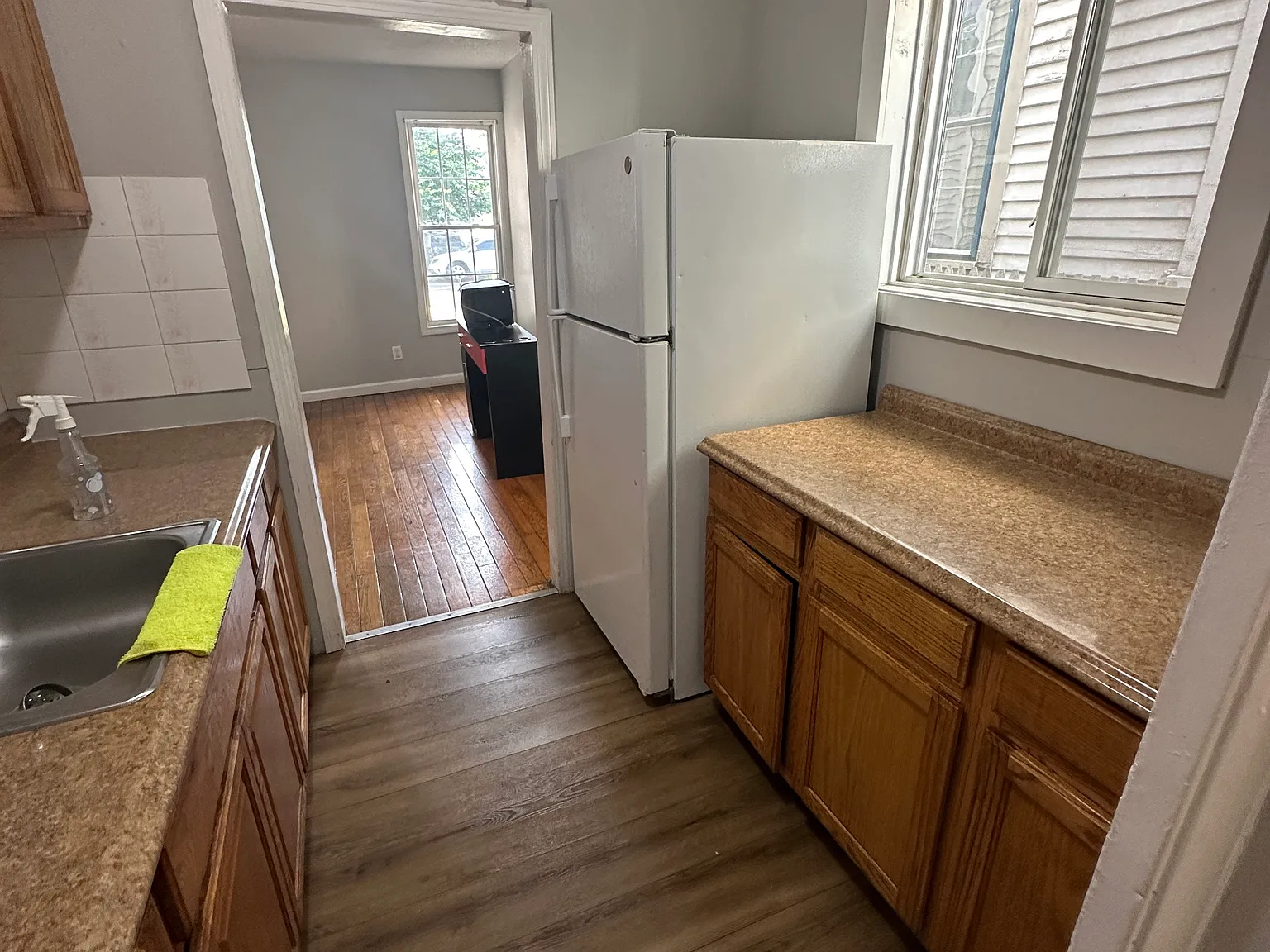 4 bed, 1200 sqft, $2,049 — Photo 1