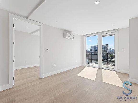 3rd image of 130 Willis Ave #308