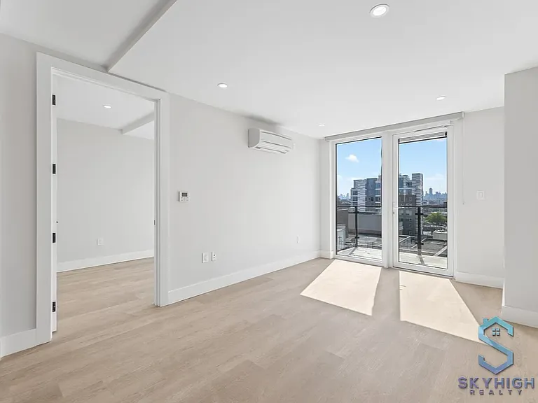 130 Willis Ave #308 — Photo 3