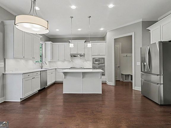 5th image of 2720 Cogburn Ln