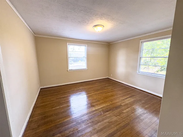 815 Perry Hill Rd — Photo 7