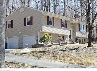21 Willow Run, Brookfield, CT 06804