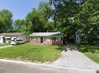 10321 Earl Dr, Saint Louis, MO 63136