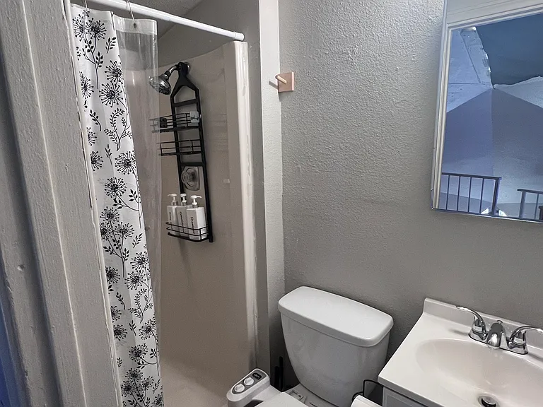 335 Tin St #A — Photo 2