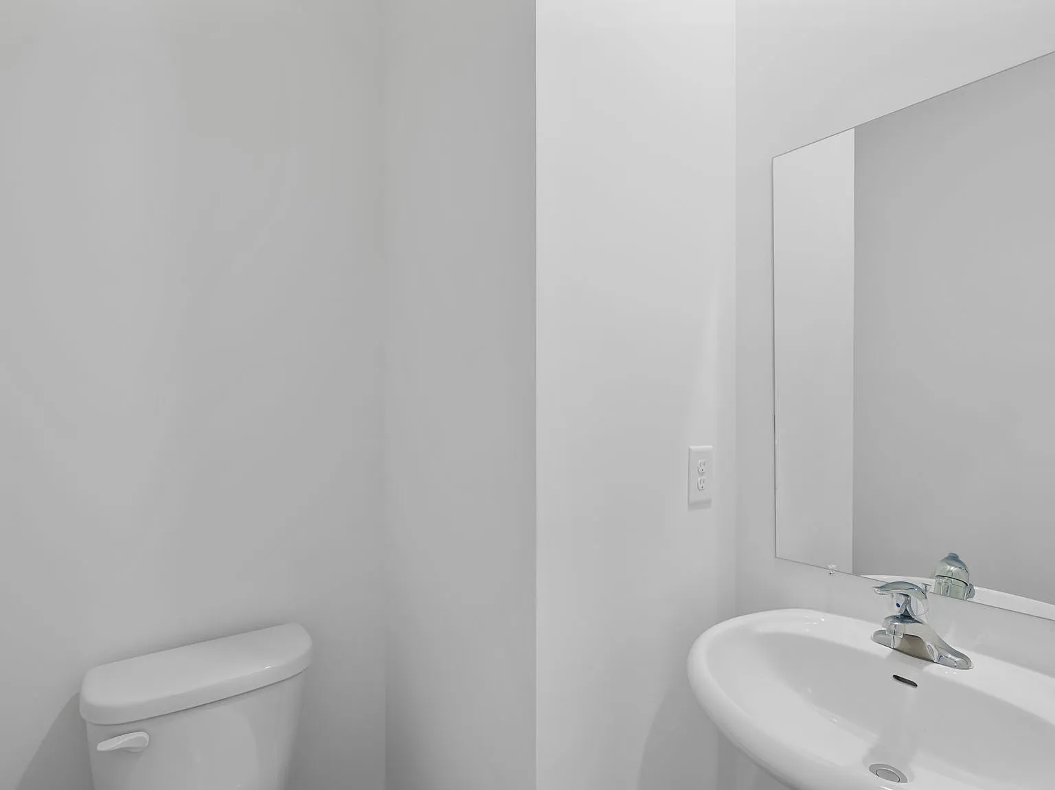 4 bed, 1991 sqft, $2,300 — Photo 4
