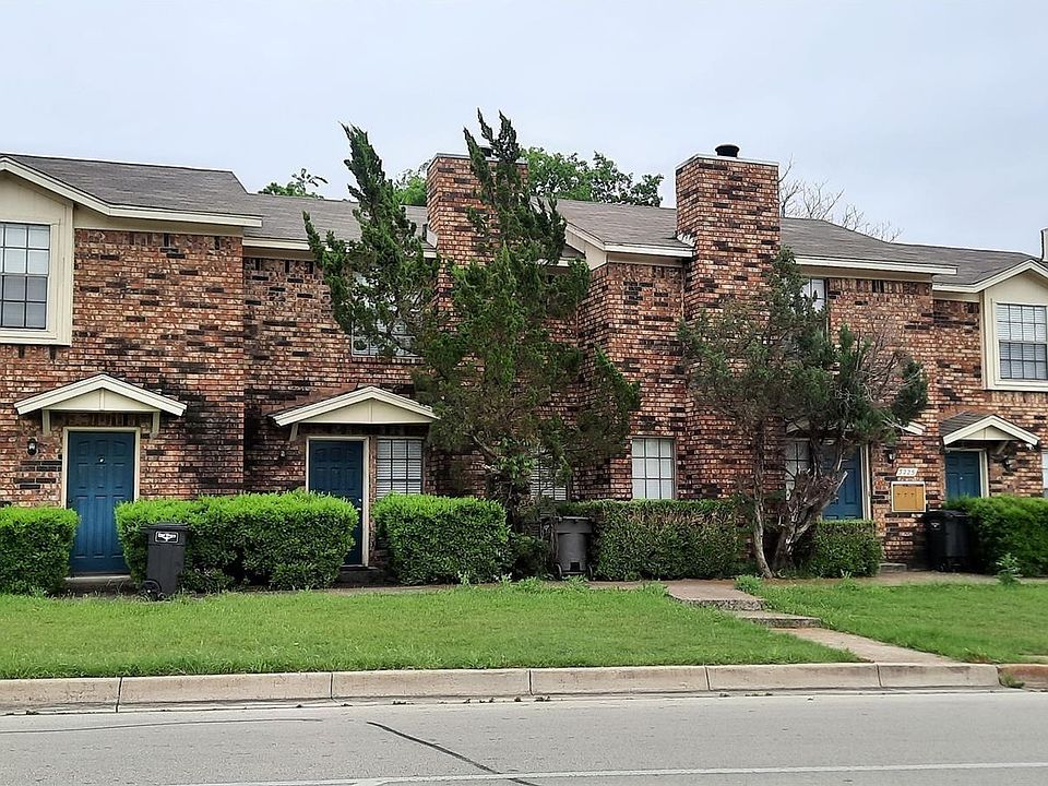 1st image of 3225 Cortez Dr APT A