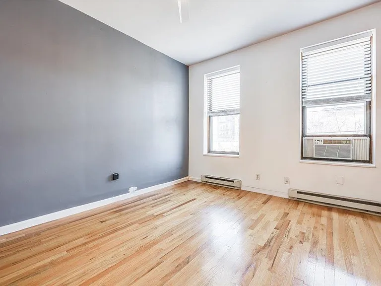 132 Adams St #2 — Photo 7