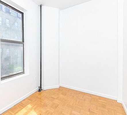 3rd image of 244 Roebling St #5A