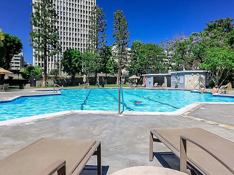 800 W 1st St #1807 — Photo 21