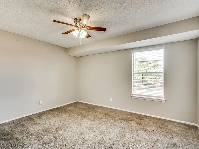 8838 Hidden Hill Dr — Photo 10