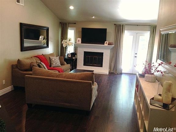 2nd image of 4781 Heatherbrae Cir