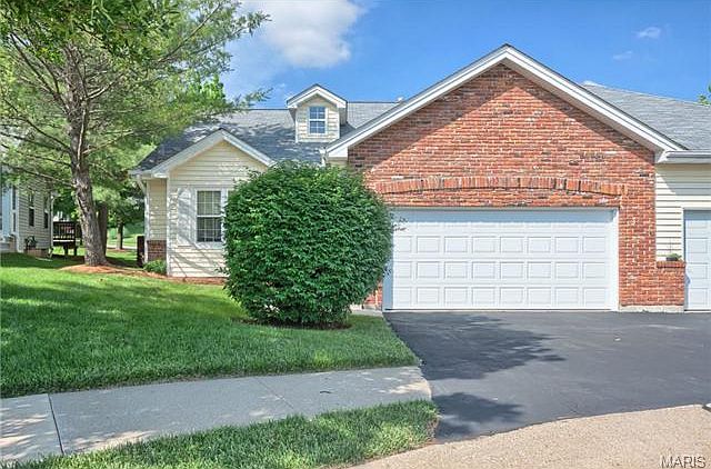 1st image of 2091 King Arthur Ct