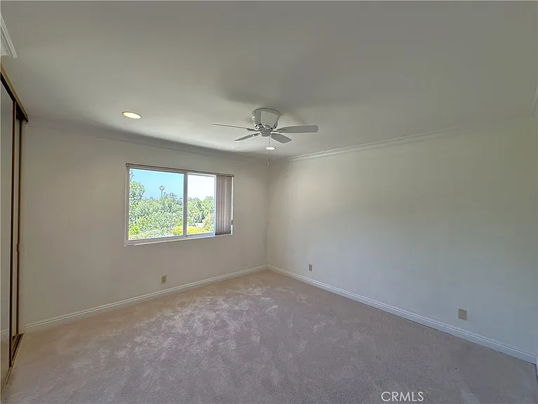 26543 Academy Dr — Photo 17