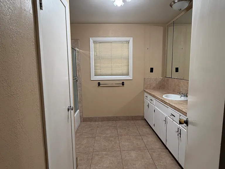 4242 N Overhiser Rd — Photo 1