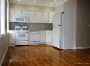 383 Hanover St #2, Boston, MA 02113