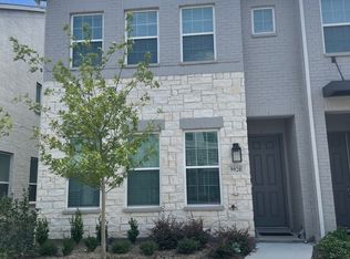 9920 Hennings St, Irving, TX 75063