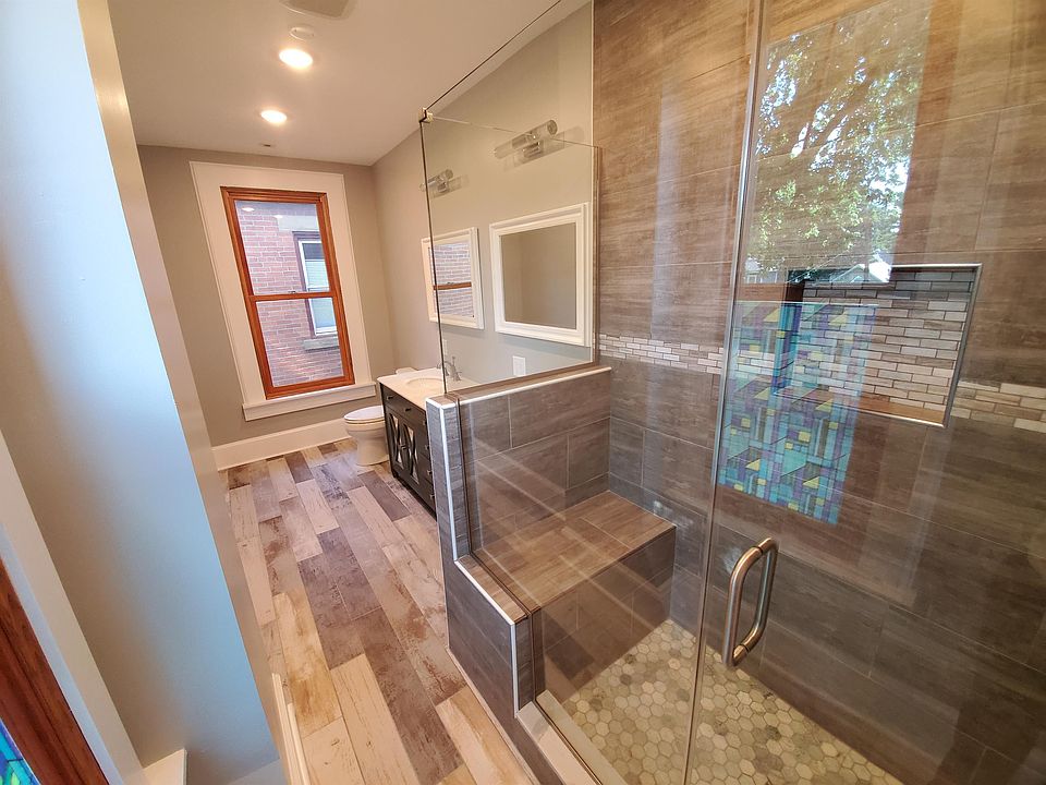 Master bath 3