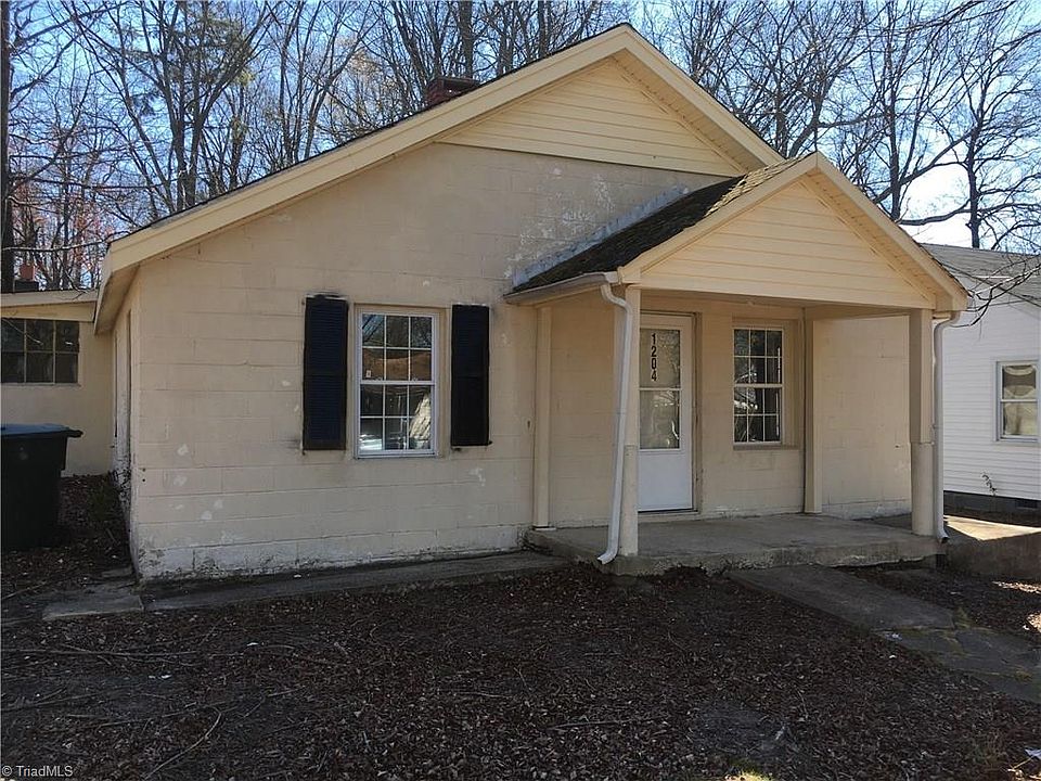 1st image of 1204 Willard St