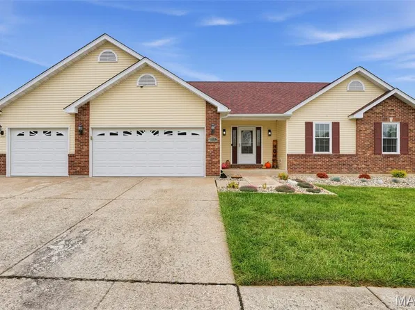 312 Waggoner Blvd, Elsberry, MO 63343
