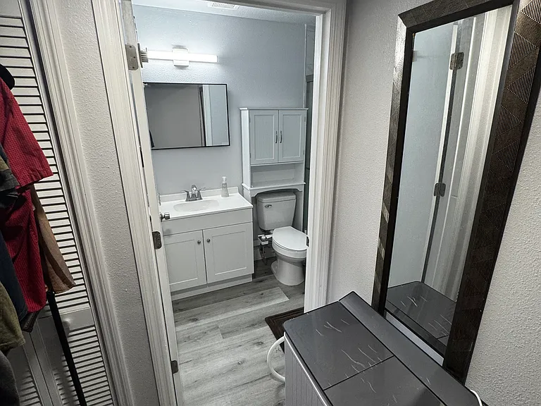 677 Orchid Dr #B — Photo 6