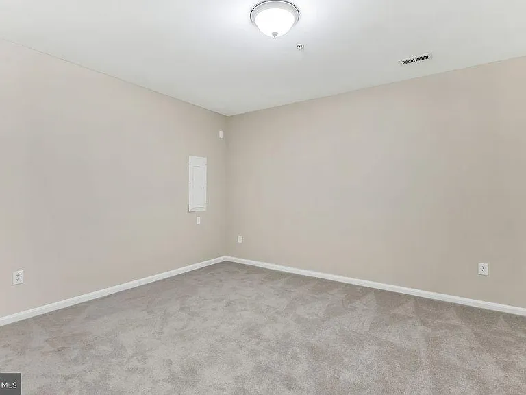 3657 Bedford Dr — Photo 22
