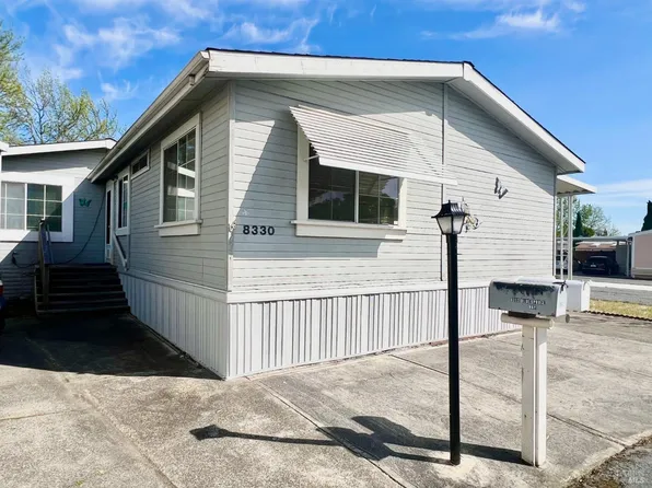 8330 Blue Spruce Way, Windsor, CA 95492