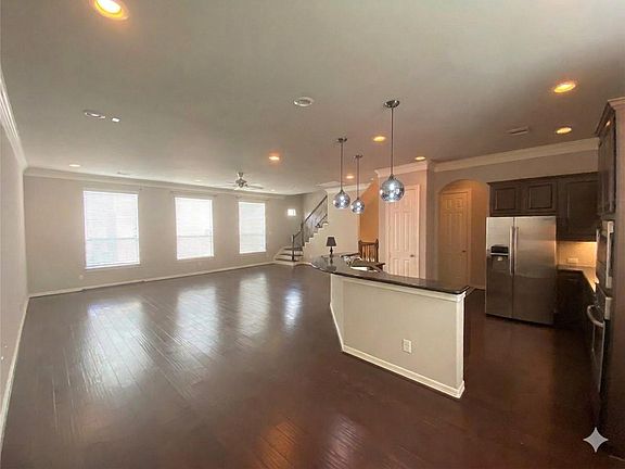 5th image of 3002 Soutine St