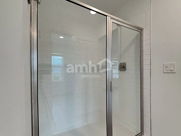 7718 Selah St SW — Photo 15
