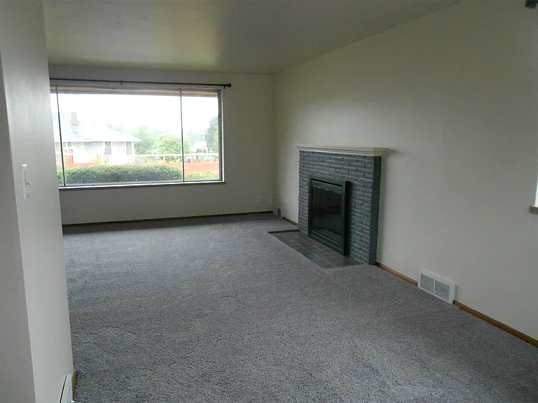 2485 S Spencer St — Photo 7