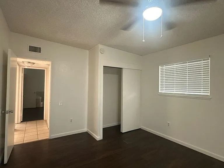 3608 Sampson Ct #B — Photo 2